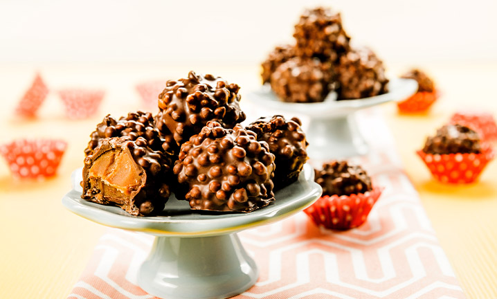 brigadeiro com flocos de arroz crocante